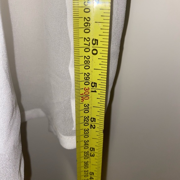 White flowy dress with two slits - Picture 3 of 10